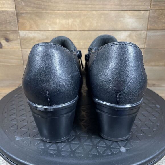 Clarks Shoes Women’s 8 M Emslie Warren Black Leather Block Heel Slip On Zip EUC - Picture 4 of 10